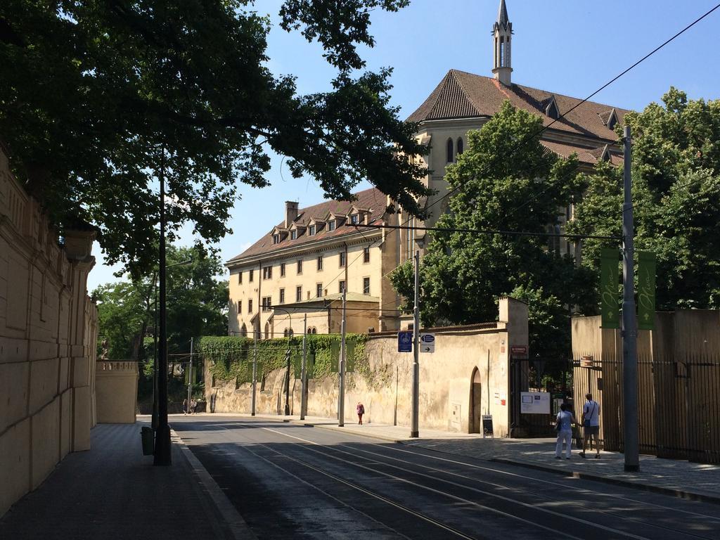 Charles Square Hostel Praha Bagian luar foto