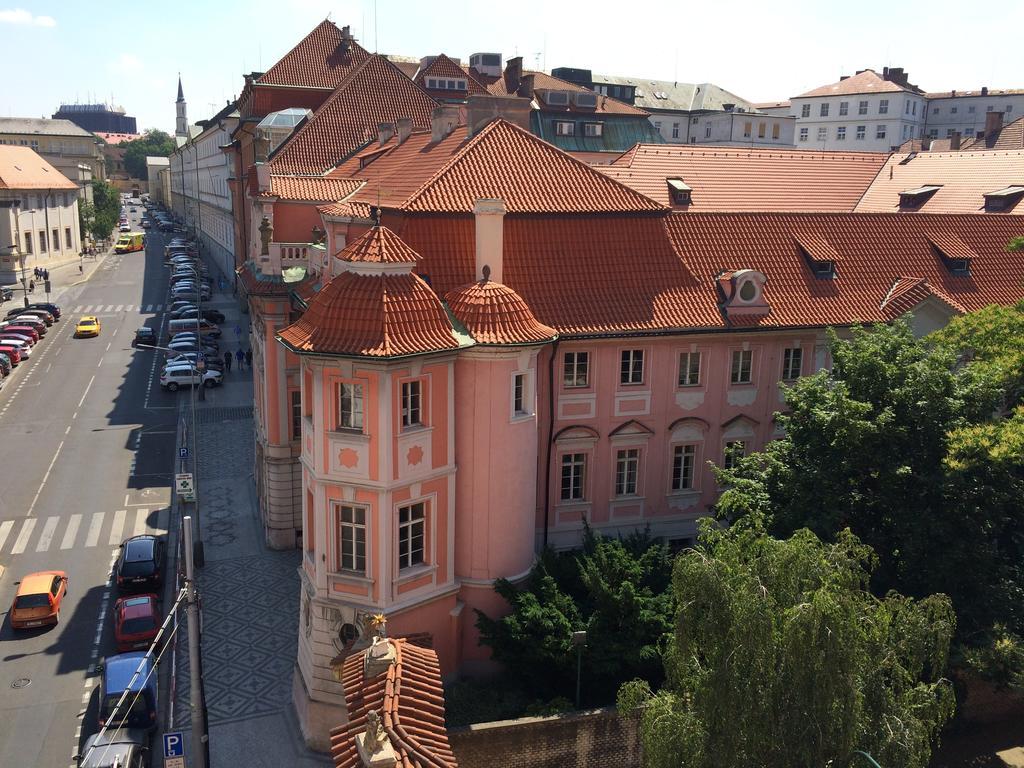 Charles Square Hostel Praha Bagian luar foto