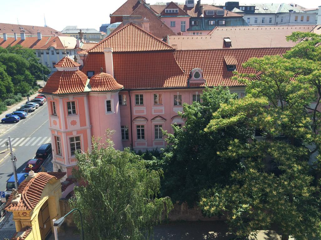 Charles Square Hostel Praha Bagian luar foto