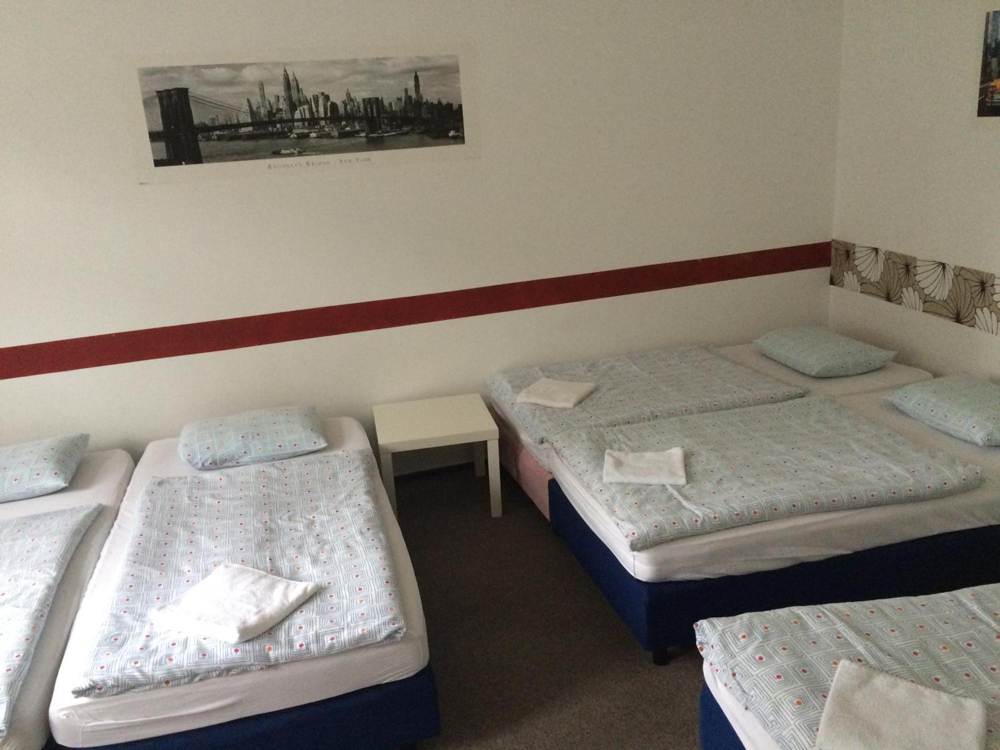 Charles Square Hostel Praha Ruang foto