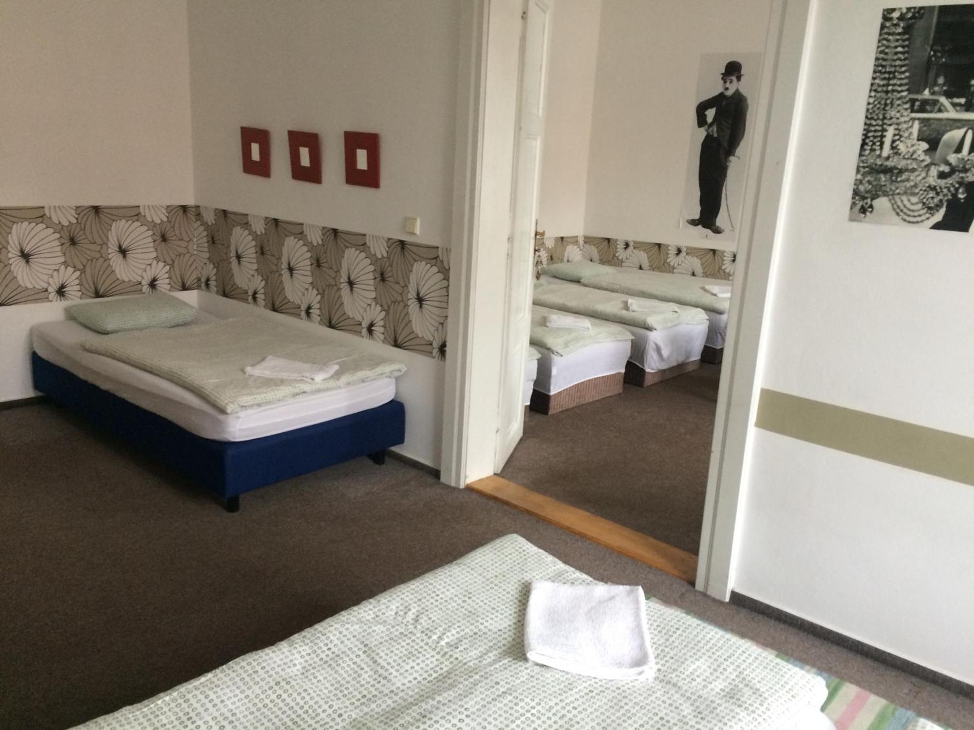 Charles Square Hostel Praha Ruang foto
