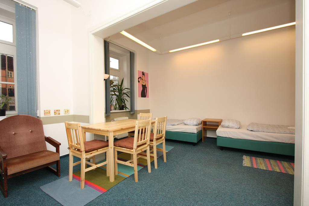 Charles Square Hostel Praha Ruang foto